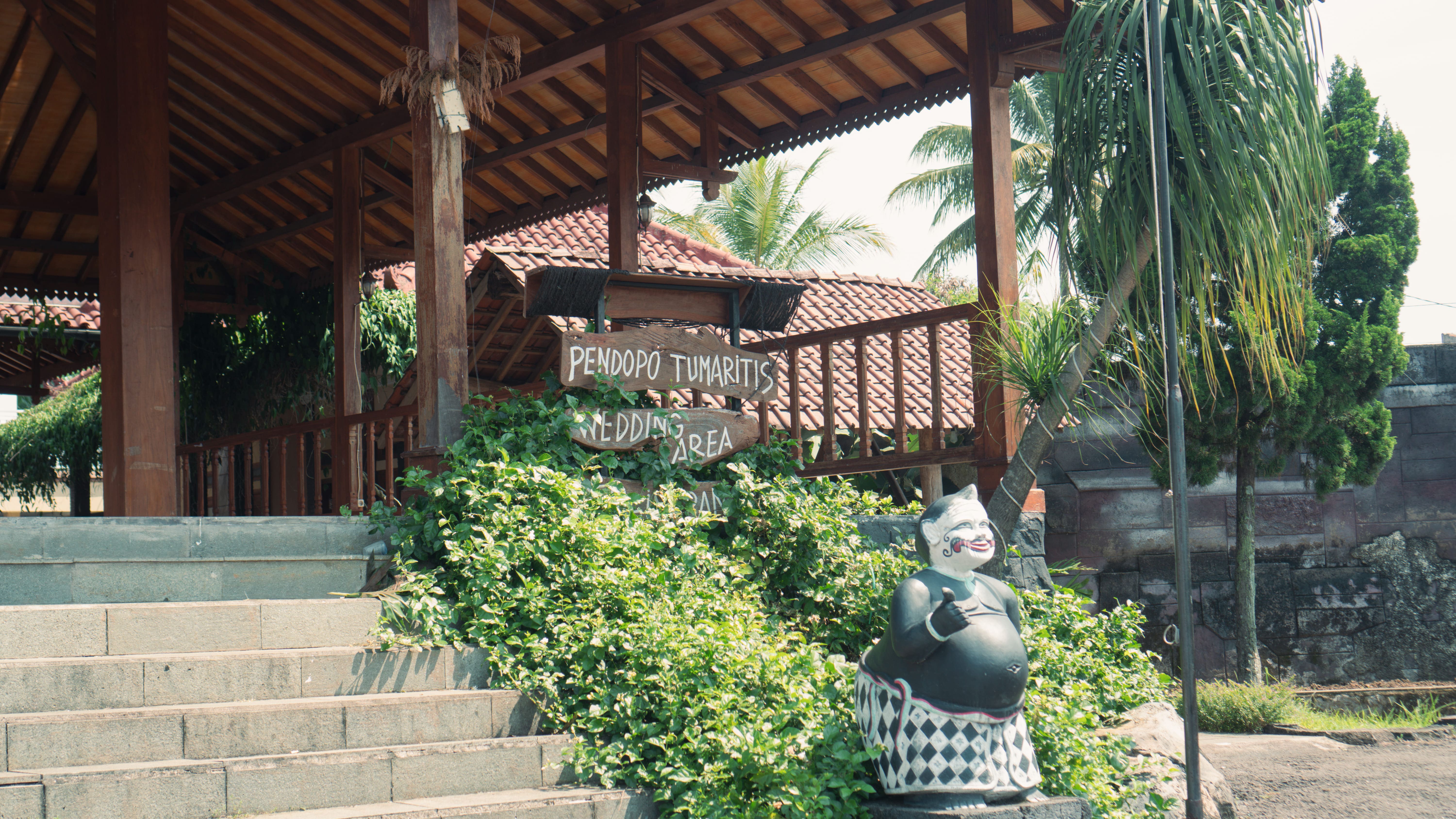 Tumaritis Property