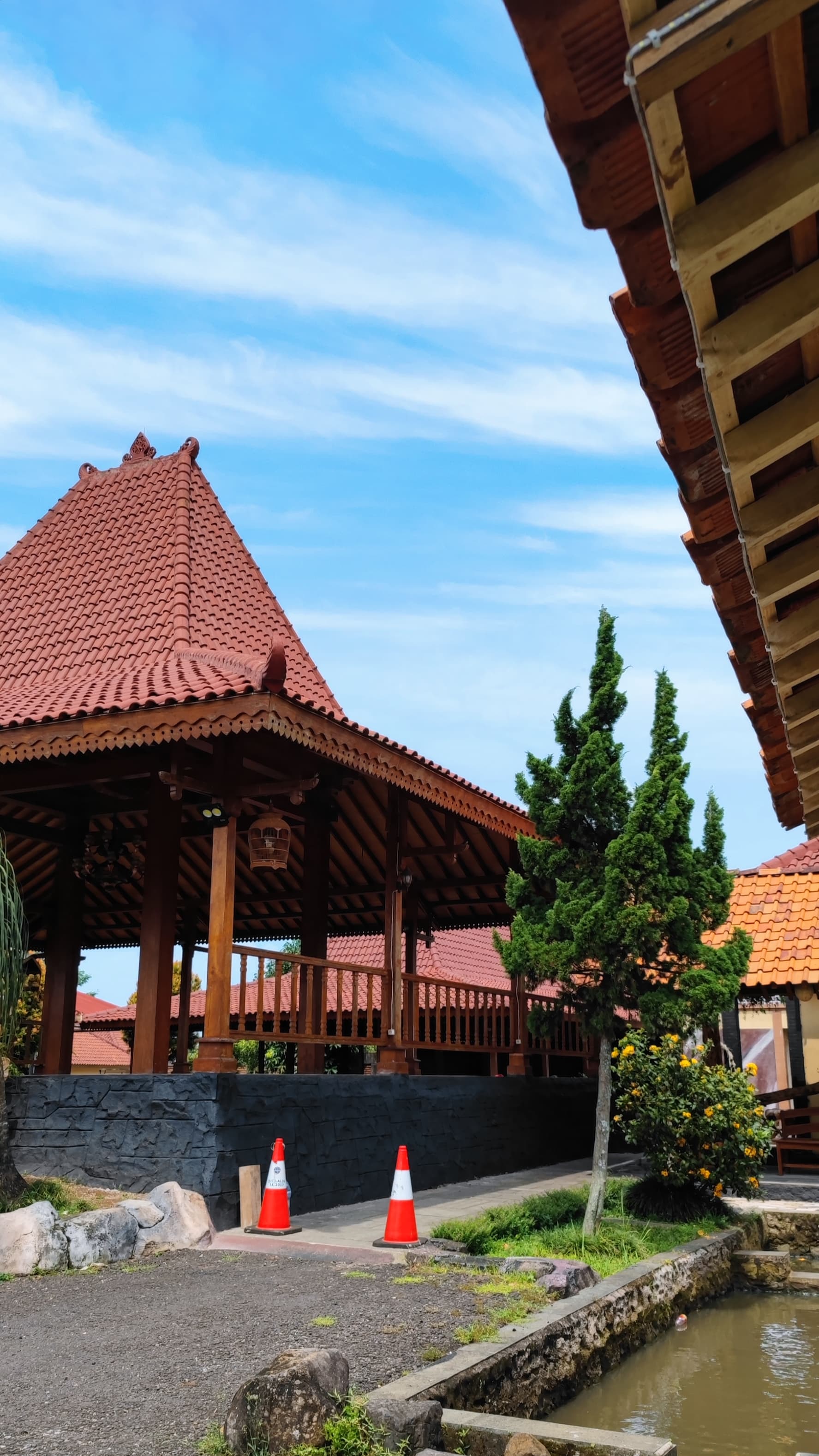 Tumaritis Property