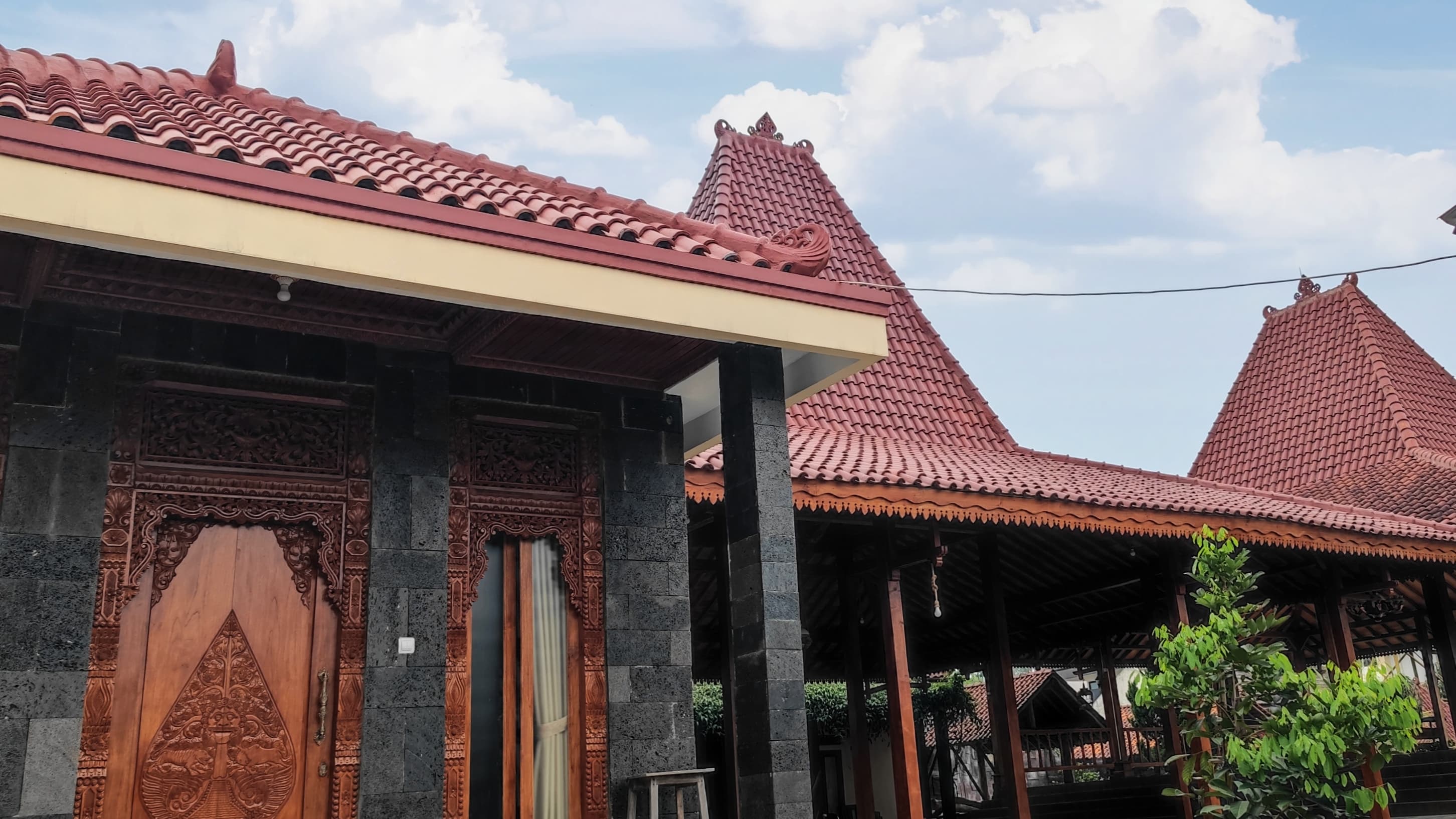 Tumaritis Property